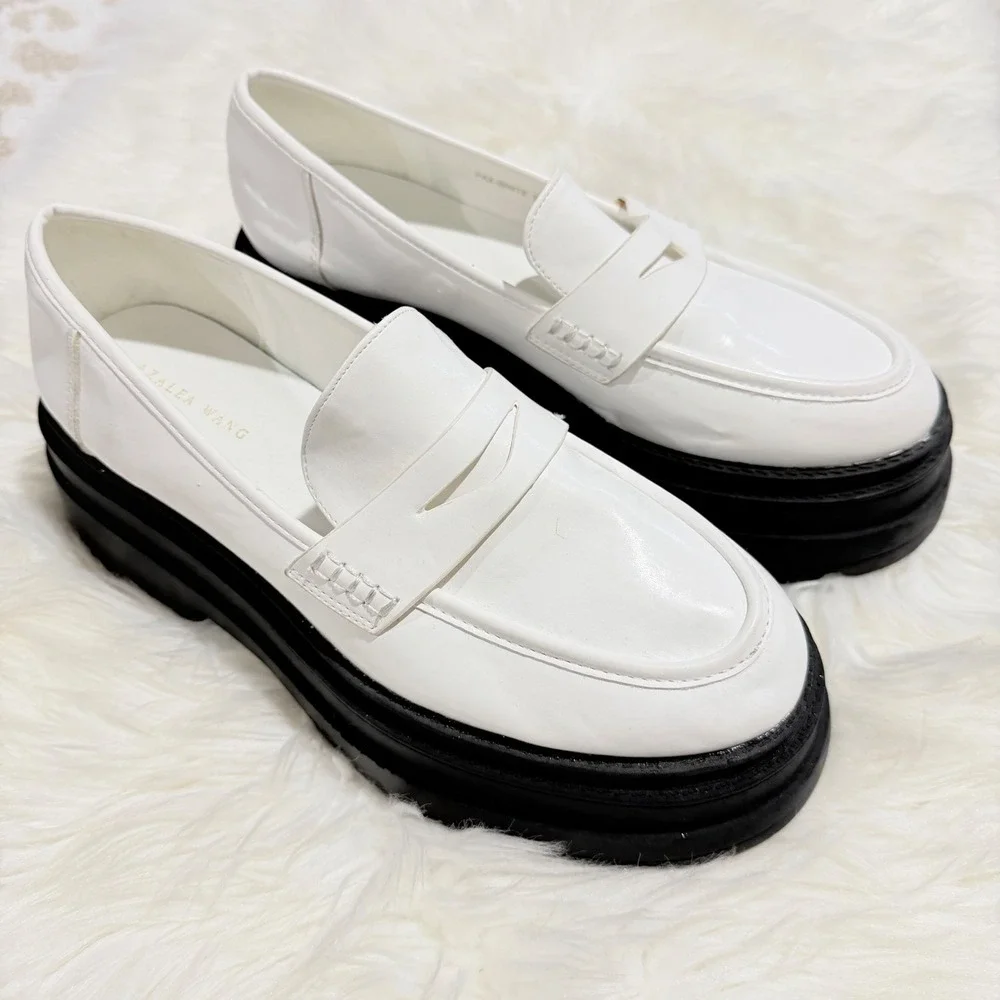 Azalea Wang Pax White Platform Loafers Chunky Black Lug Sole Penny Loafers Sz 10